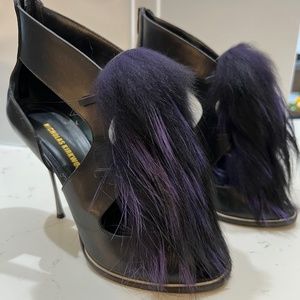 Nicholas Kirkwood Black Heels with Fur